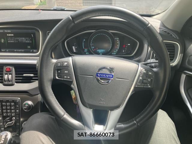 Volvo V40 2014-09 8662235-16