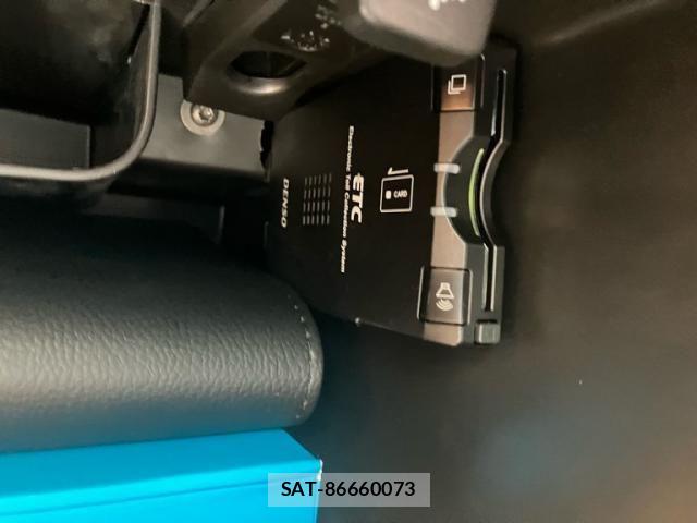 Volvo V40 2014-09 8662235-25