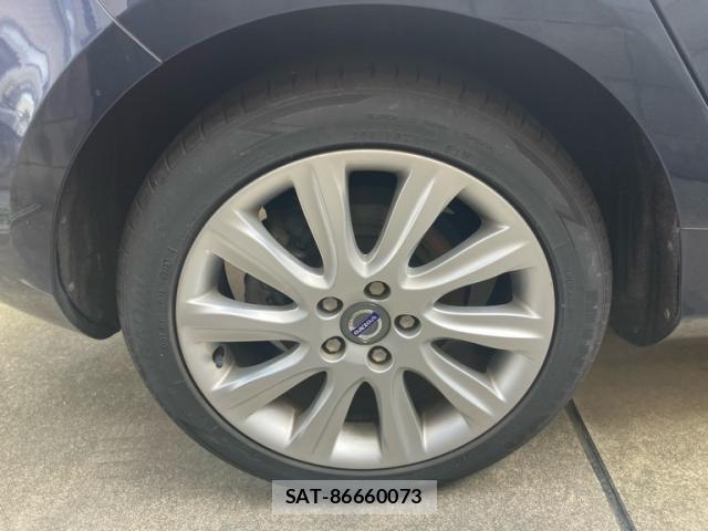 Volvo V40 2014-09 8662235-8