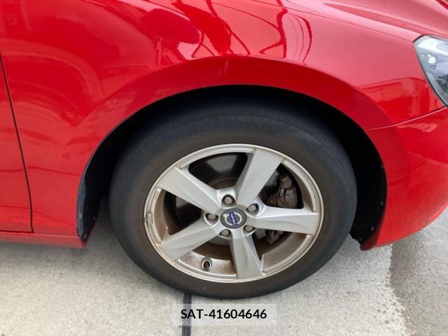 Volvo V40 2014-04 8662234-4
