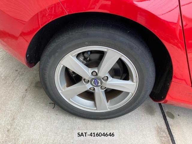Volvo V40 2014-04 8662234-5