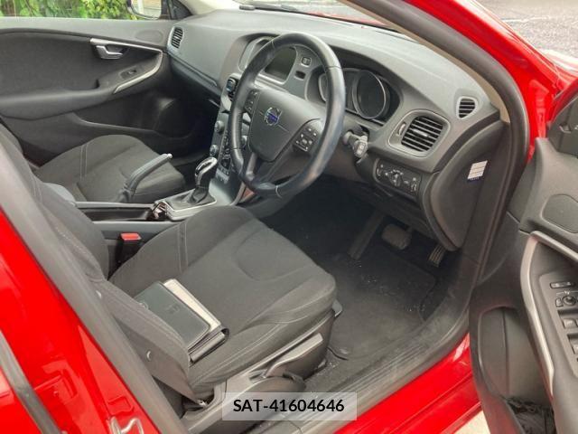 Volvo V40 2014-04 8662234-7