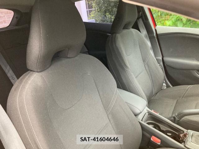 Volvo V40 2014-04 8662234-8