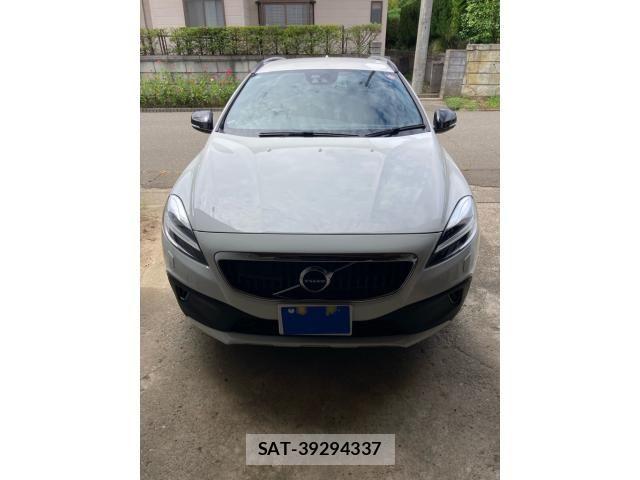 Volvo V40 2018-12 8667106-0