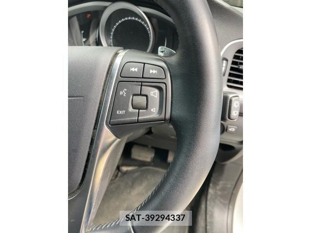 Volvo V40 2018-12 8667106-15