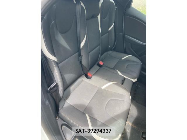 Volvo V40 2018-12 8667106-19