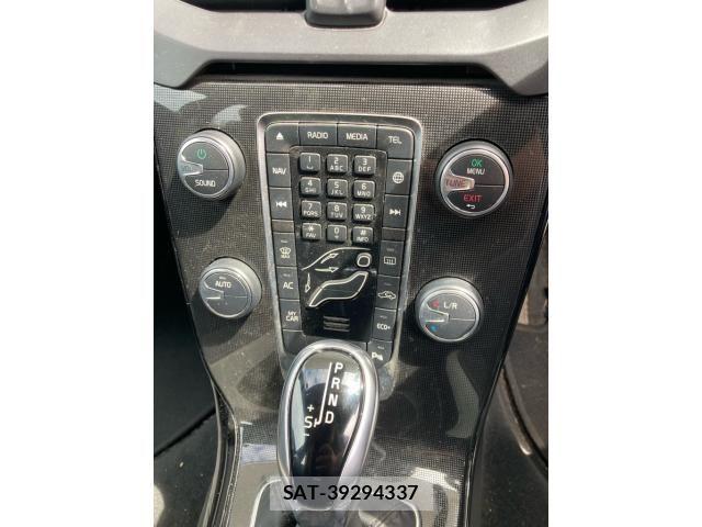 Volvo V40 2018-12 8667106-23