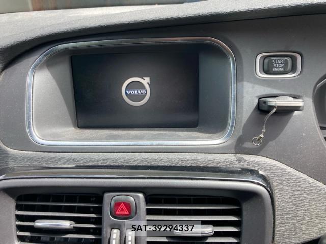 Volvo V40 2018-12 8667106-24