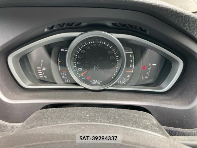Volvo V40 2018-12 8667106-27