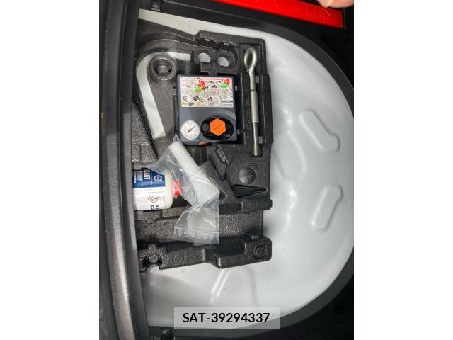Volvo V40 2018-12 8667106-28