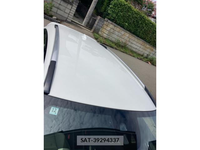 Volvo V40 2018-12 8667106-3