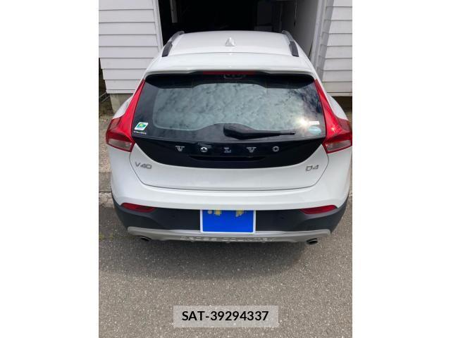 Volvo V40 2018-12 8667106-4