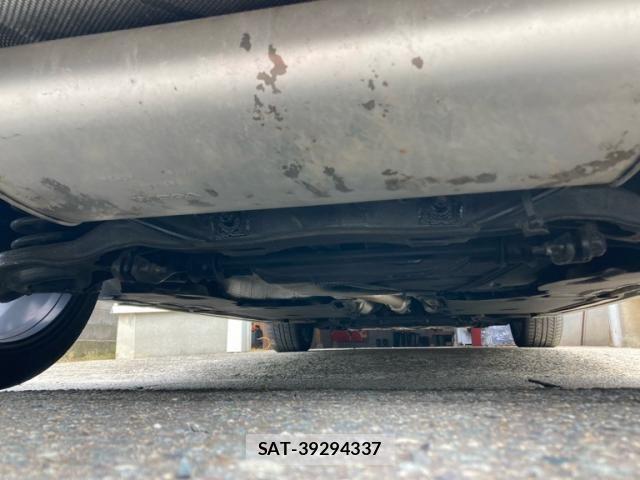 Volvo V40 2018-12 8667106-8