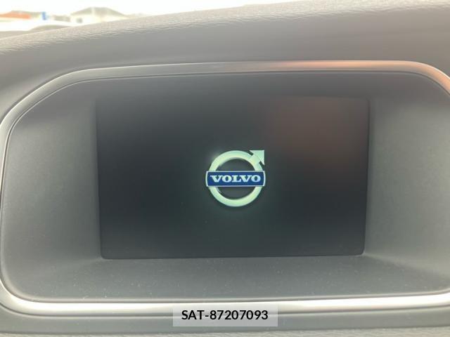 Volvo V40 2015-07 8746667-22