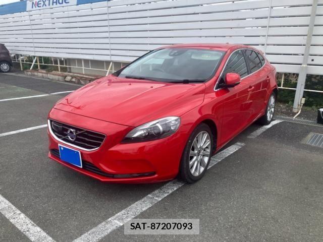 Volvo V40 2015-07 8746667-2
