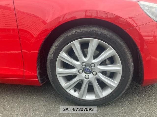 Volvo V40 2015-07 8746667-5