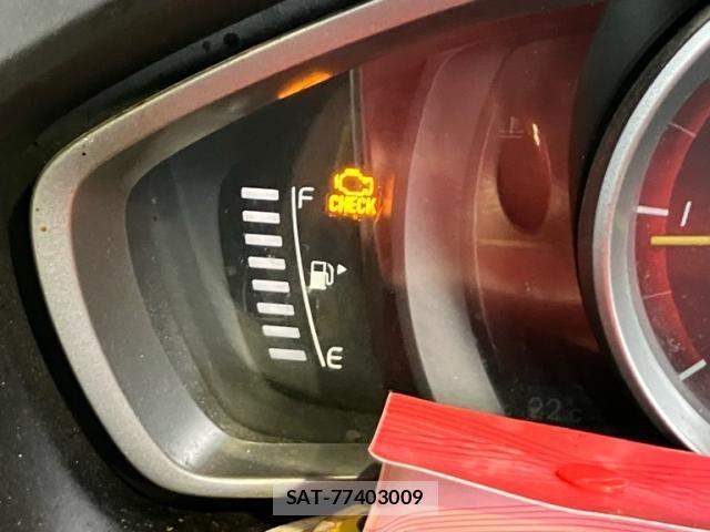 Volvo V40 2017-09 8746666-22