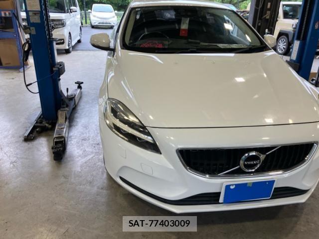 Volvo V40 2017-09 8746666-2