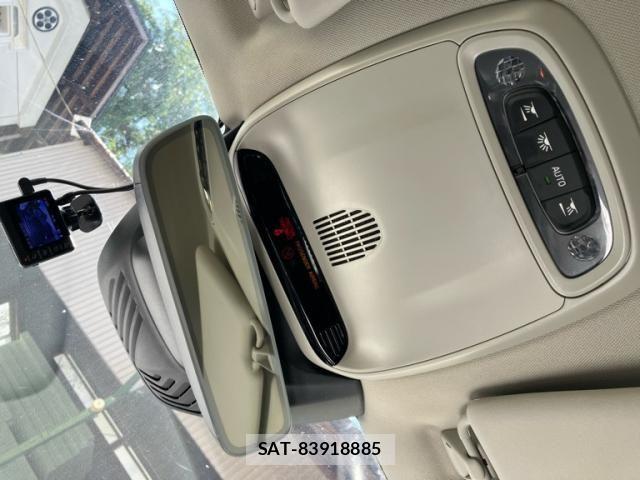 Volvo V40 2016-06 8746664-26