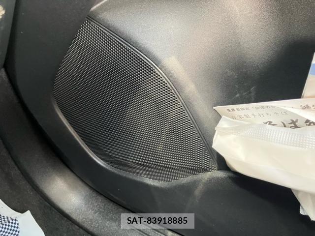 Volvo V40 2016-06 8746664-27