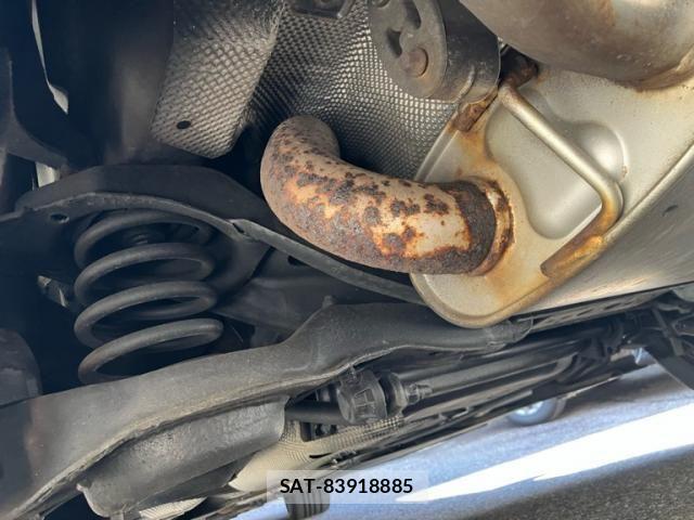 Volvo V40 2016-06 8746664-8