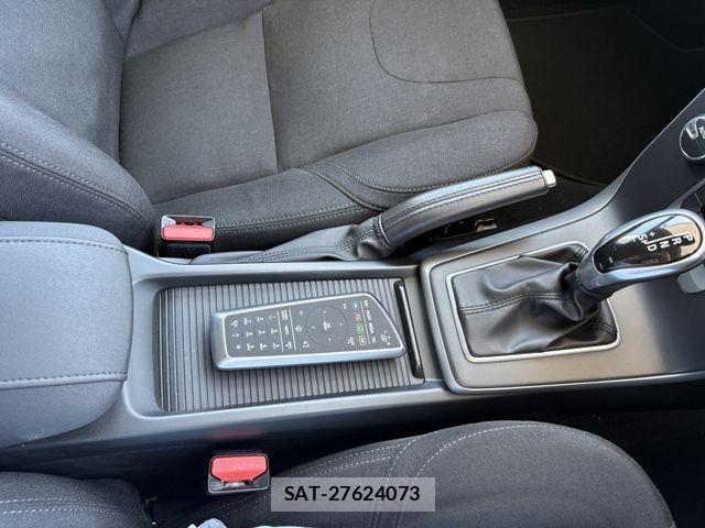 Volvo V40 2014-09 8746663-14