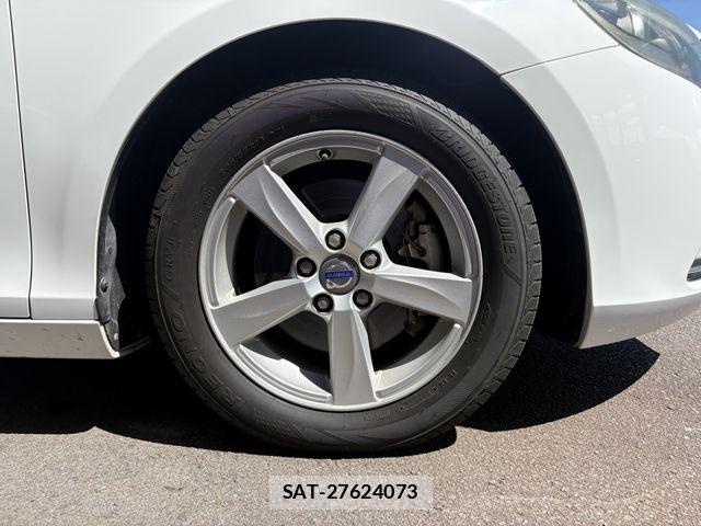 Volvo V40 2014-09 8746663-18