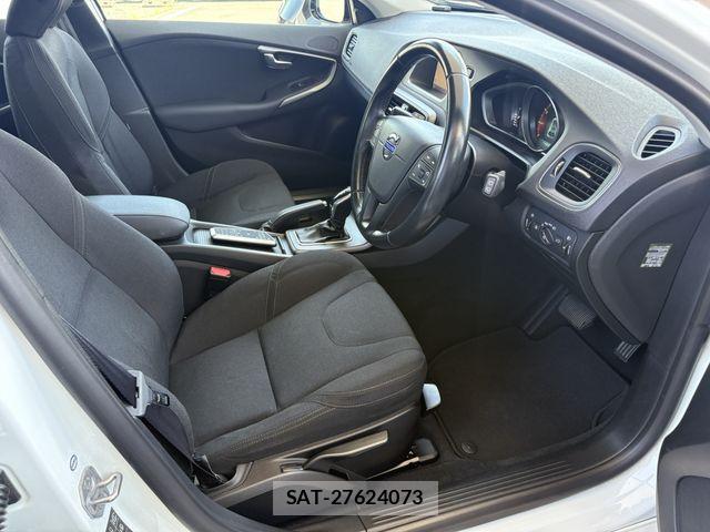 Volvo V40 2014-09 8746663-6