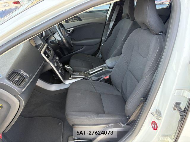 Volvo V40 2014-09 8746663-8