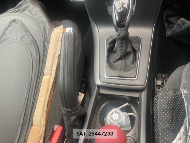 Volvo V40 2014-11 8782533-17