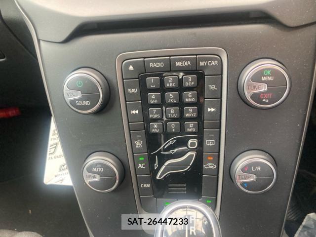 Volvo V40 2014-11 8782533-18