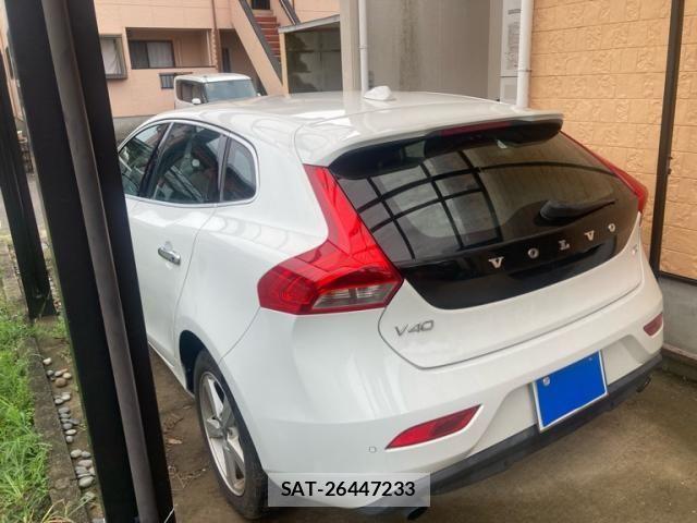 Volvo V40 2014-11 8782533-1
