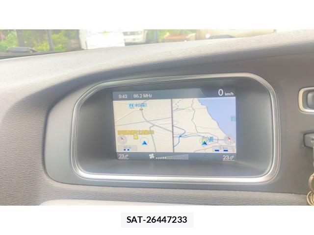 Volvo V40 2014-11 8782533-27