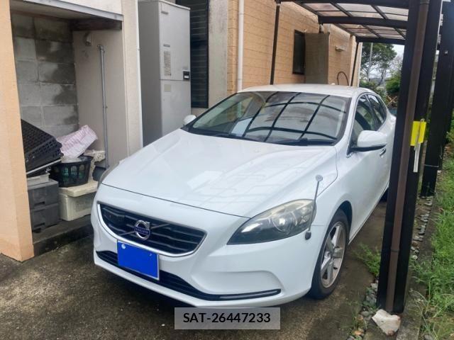 Volvo V40 2014-11 8782533-2