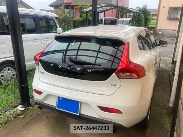 Volvo V40 2014-11 8782533-4