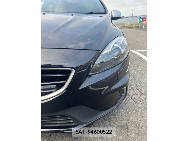 Volvo V40 2014-07 8832353-11