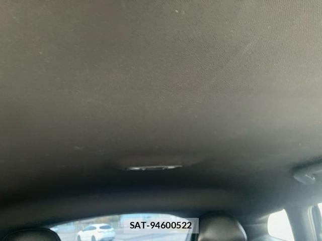 Volvo V40 2014-07 8832353-20