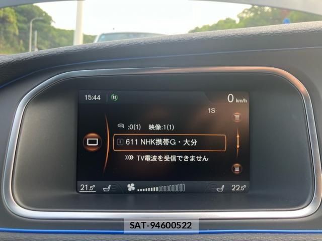 Volvo V40 2014-07 8832353-21