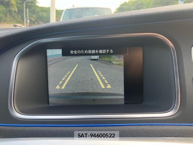Volvo V40 2014-07 8832353-22