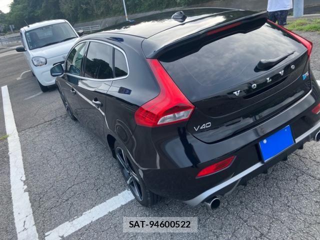 Volvo V40 2014-07 8832353-3