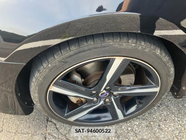 Volvo V40 2014-07 8832353-7