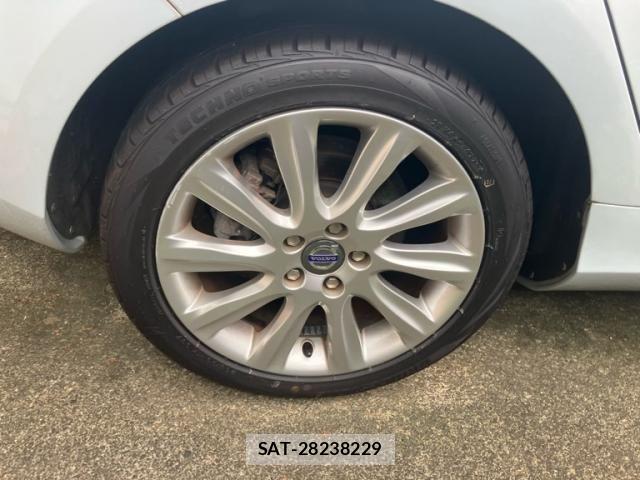 Volvo V40 2013-11 8832354-3