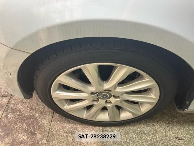 Volvo V40 2013-11 8832354-6
