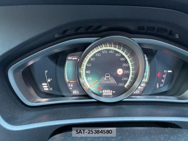 Volvo V40 2019-09 8851005-3