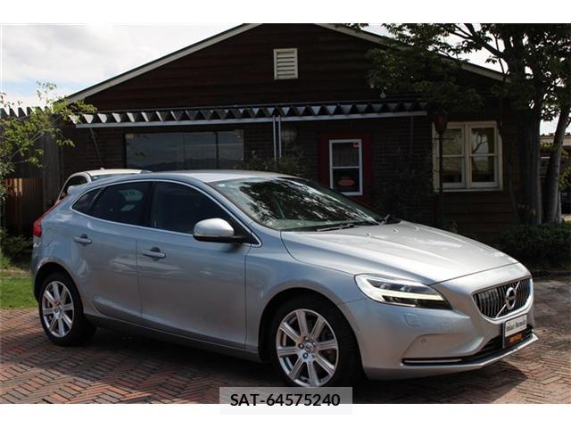 Volvo V40 2018-07 8851007-0