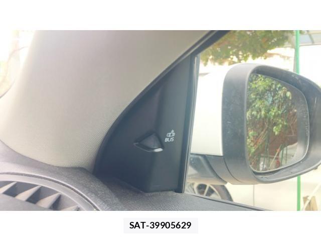 Volvo V40 2018-04 8882836-19