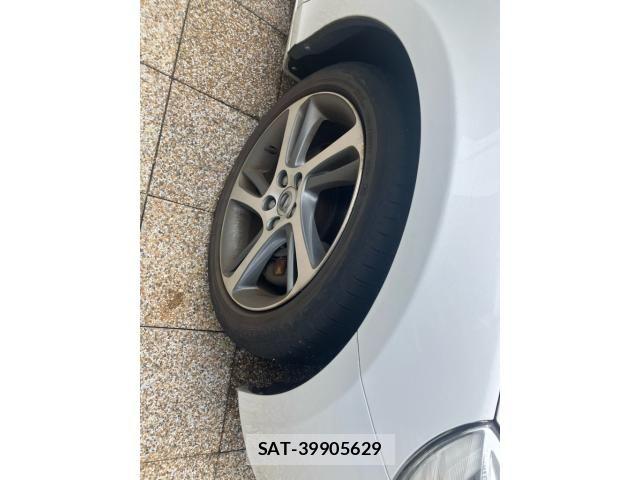 Volvo V40 2018-04 8882836-3