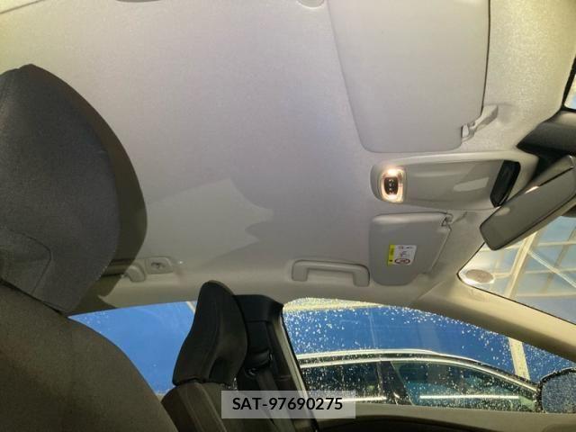 Volvo V40 2015-09 8884561-12