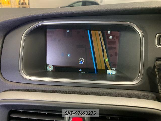 Volvo V40 2015-09 8884561-17