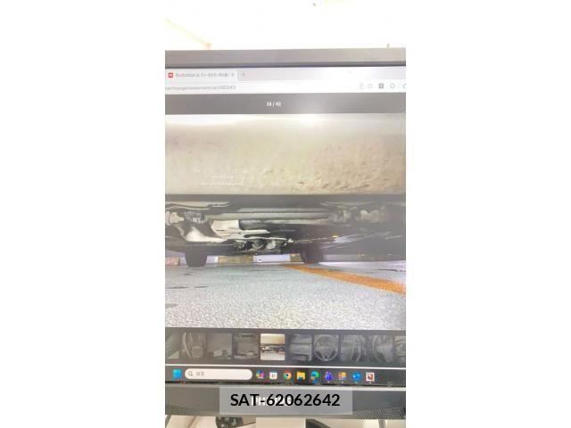 Volvo V40 2015-11 8884563-12